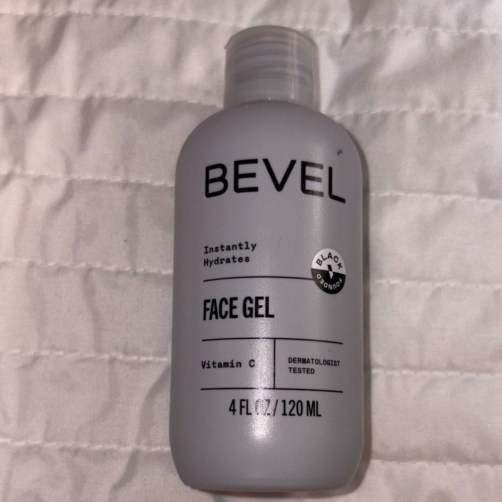 Bevel Face Gel Moisturizer - Gray